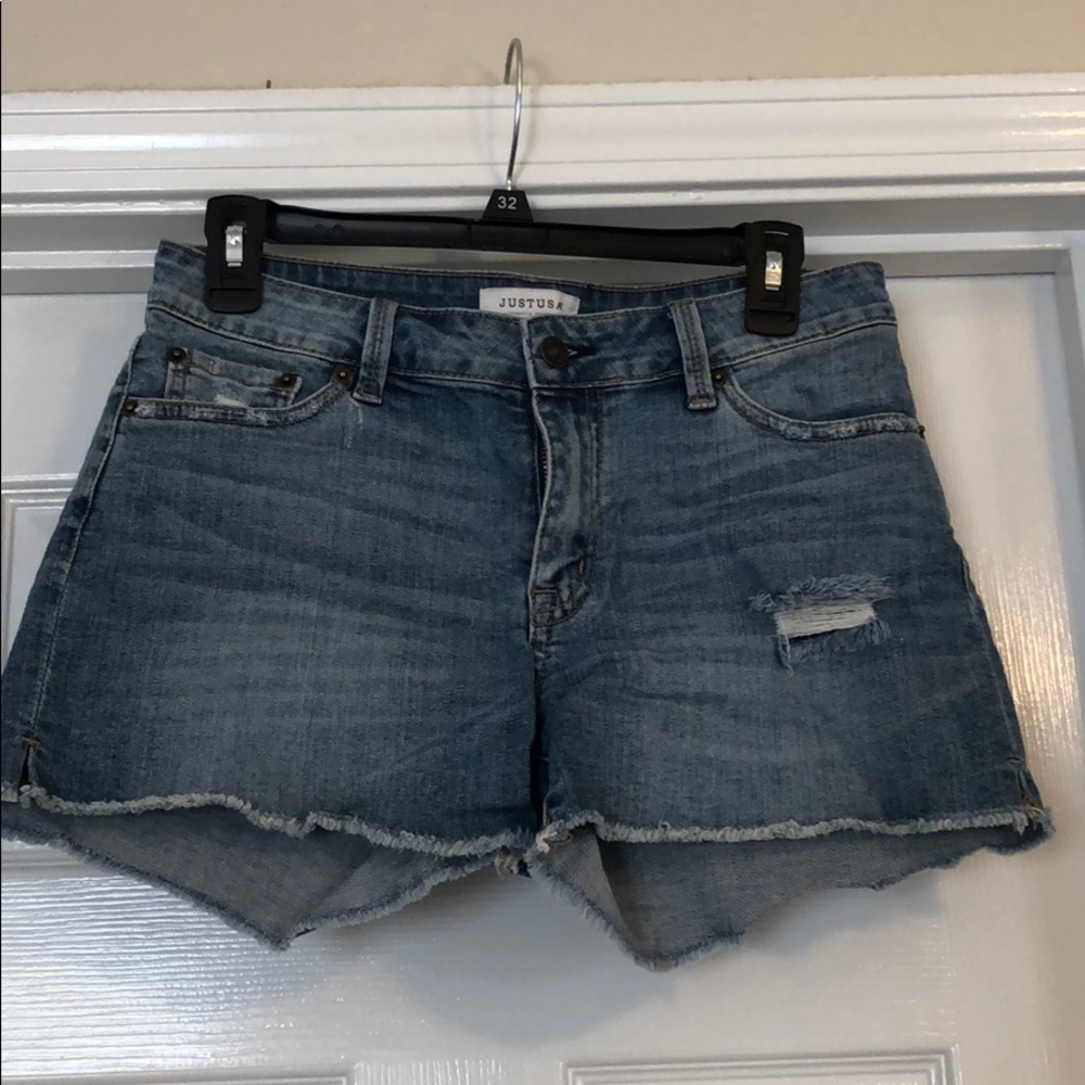 Cut off jean shorts